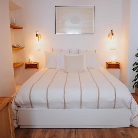Perfect Family-Oriented And Renovated Townhouse In The Old Antibes Appartement Buitenkant foto