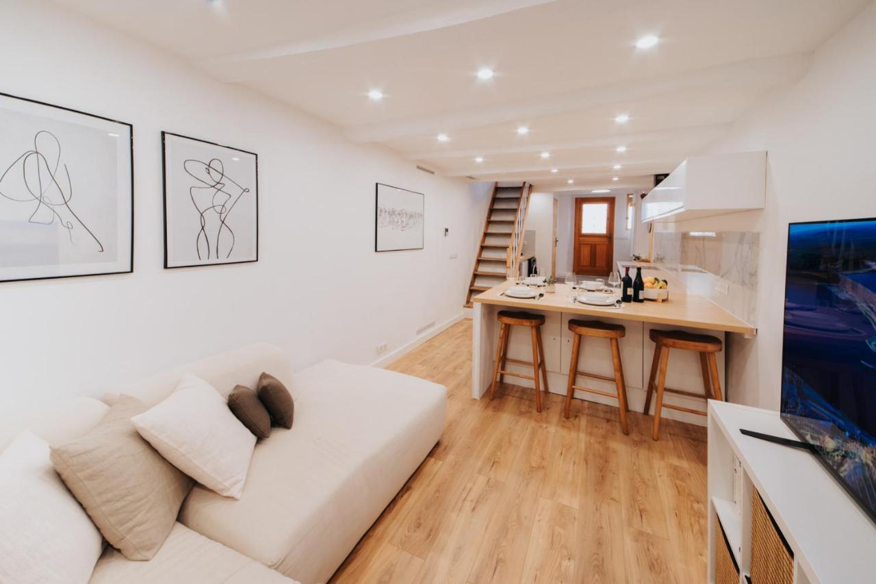 Perfect Family-Oriented And Renovated Townhouse In The Old Antibes Appartement Buitenkant foto