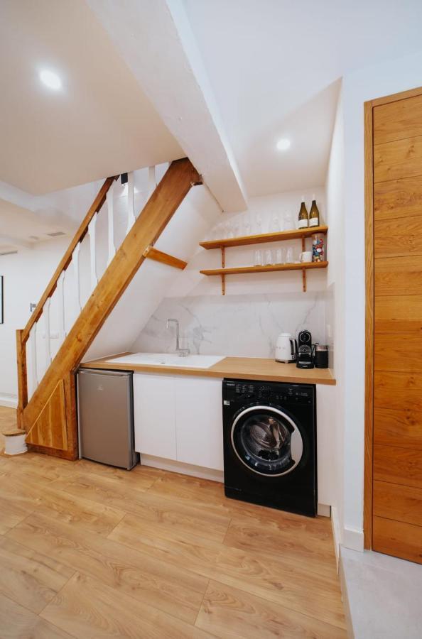 Perfect Family-Oriented And Renovated Townhouse In The Old Antibes Appartement Buitenkant foto