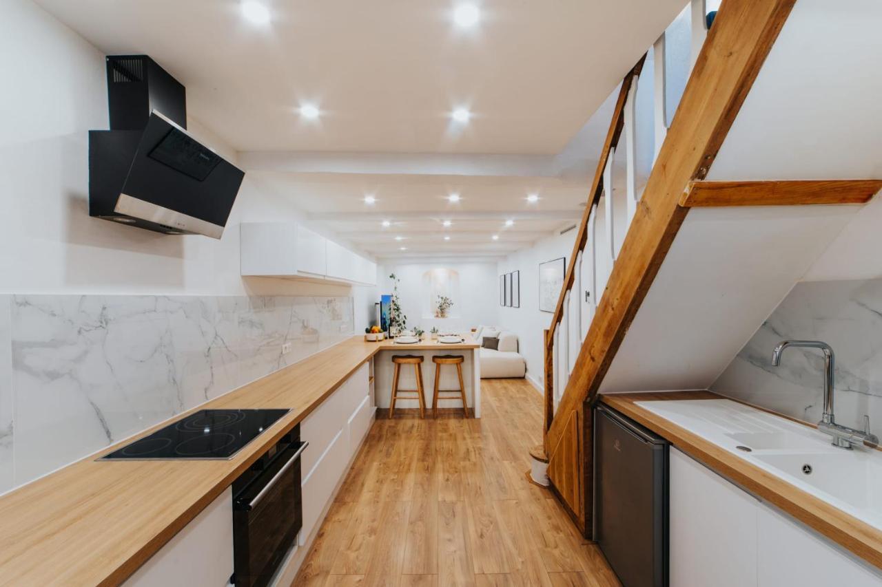 Perfect Family-Oriented And Renovated Townhouse In The Old Antibes Appartement Buitenkant foto