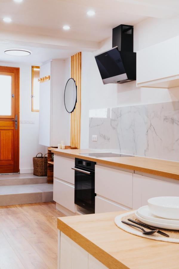 Perfect Family-Oriented And Renovated Townhouse In The Old Antibes Appartement Buitenkant foto
