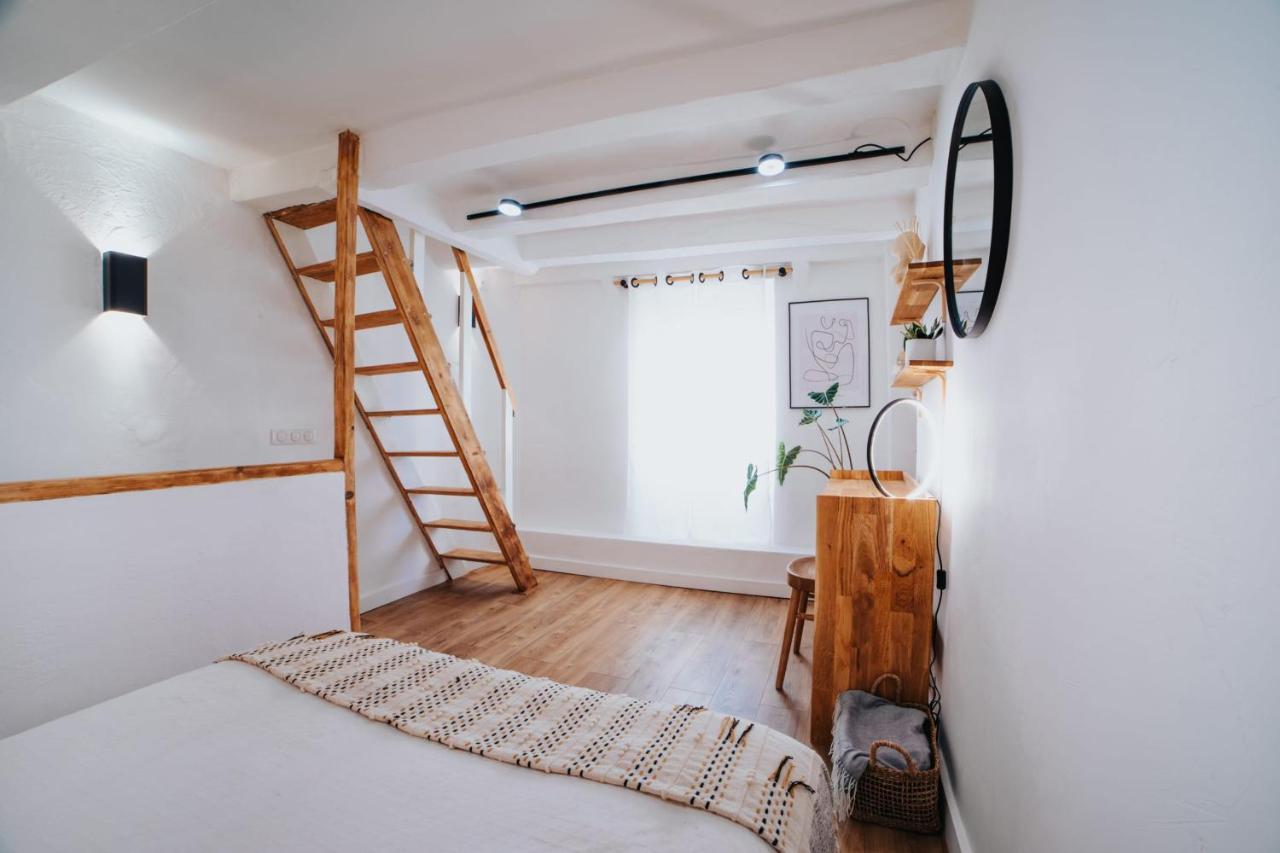 Perfect Family-Oriented And Renovated Townhouse In The Old Antibes Appartement Buitenkant foto