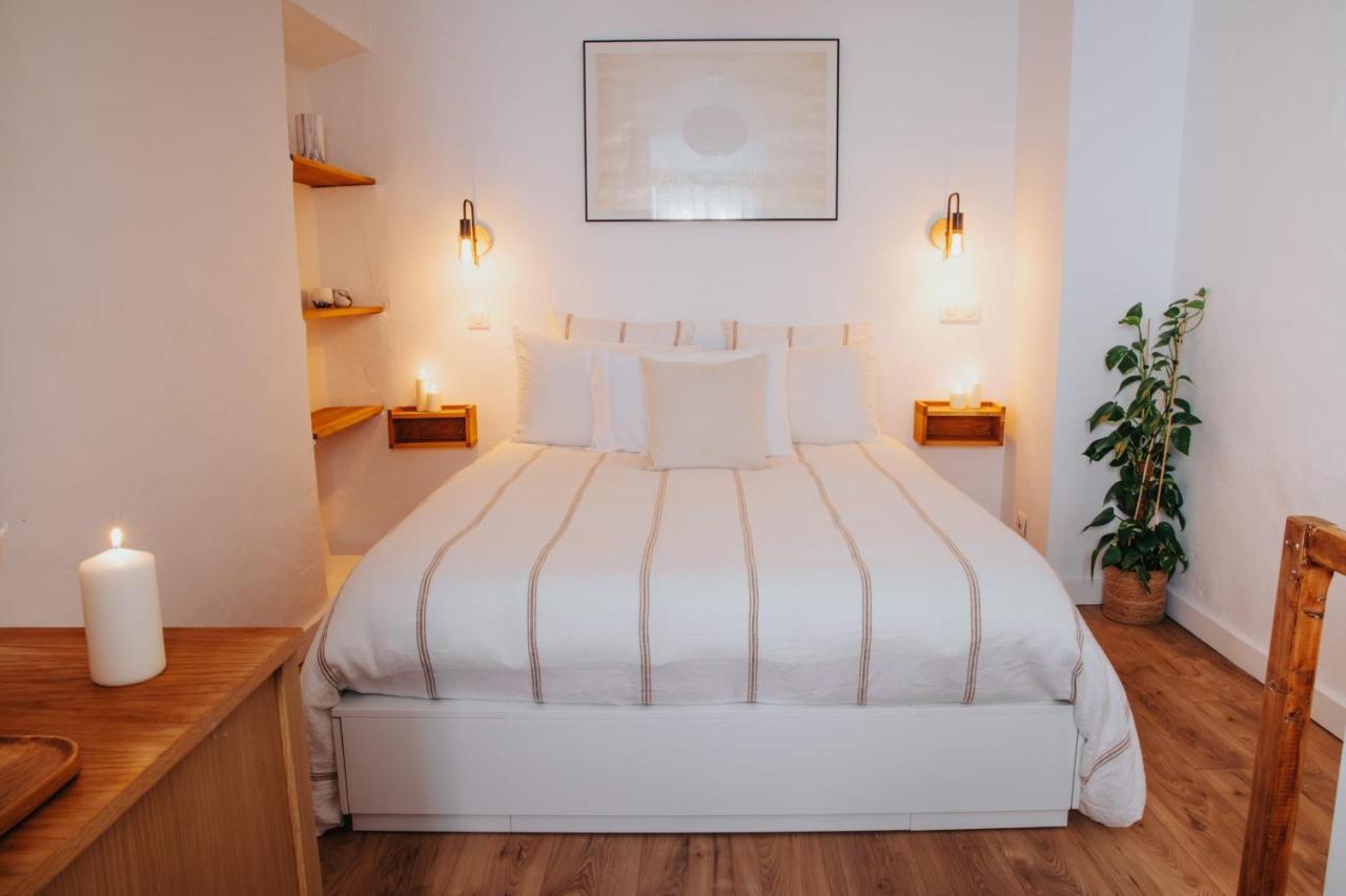 Perfect Family-Oriented And Renovated Townhouse In The Old Antibes Appartement Buitenkant foto