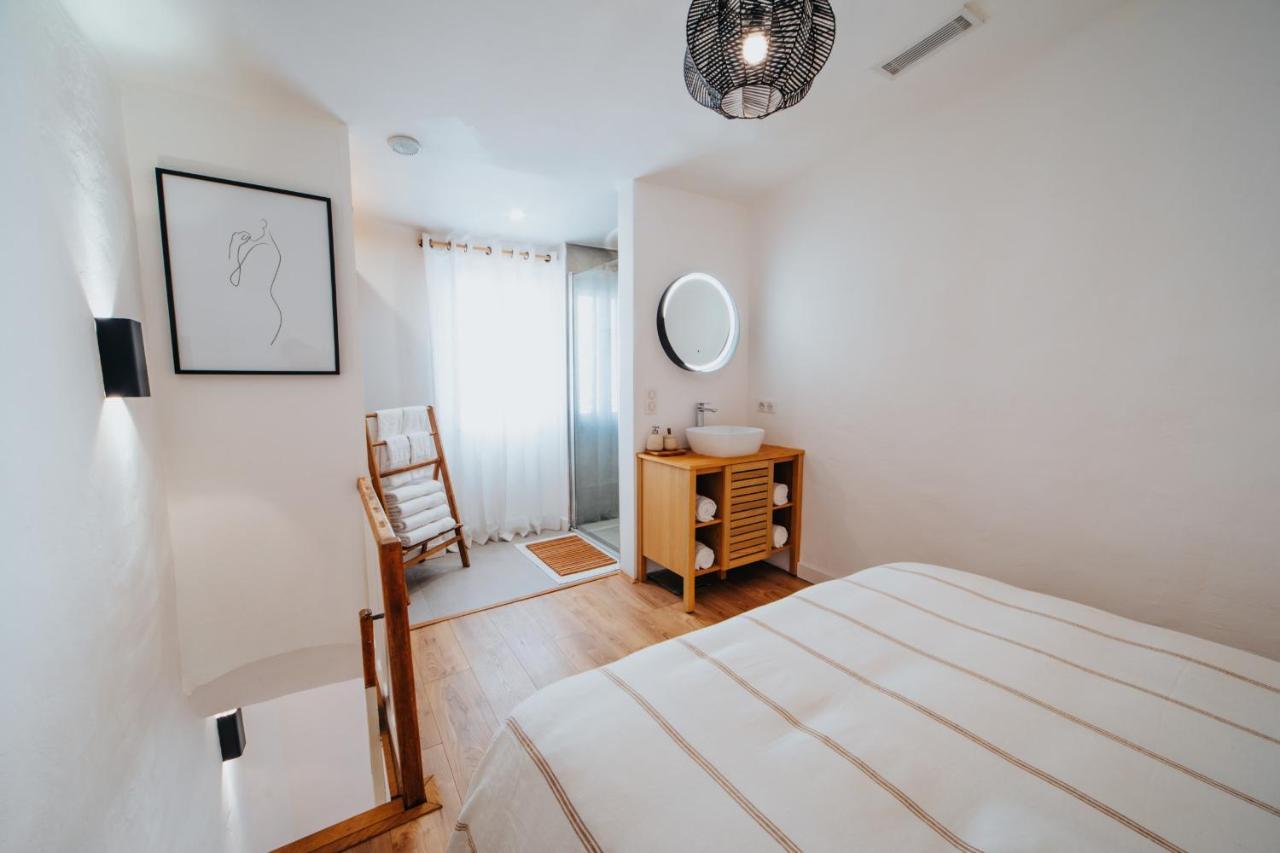 Perfect Family-Oriented And Renovated Townhouse In The Old Antibes Appartement Buitenkant foto