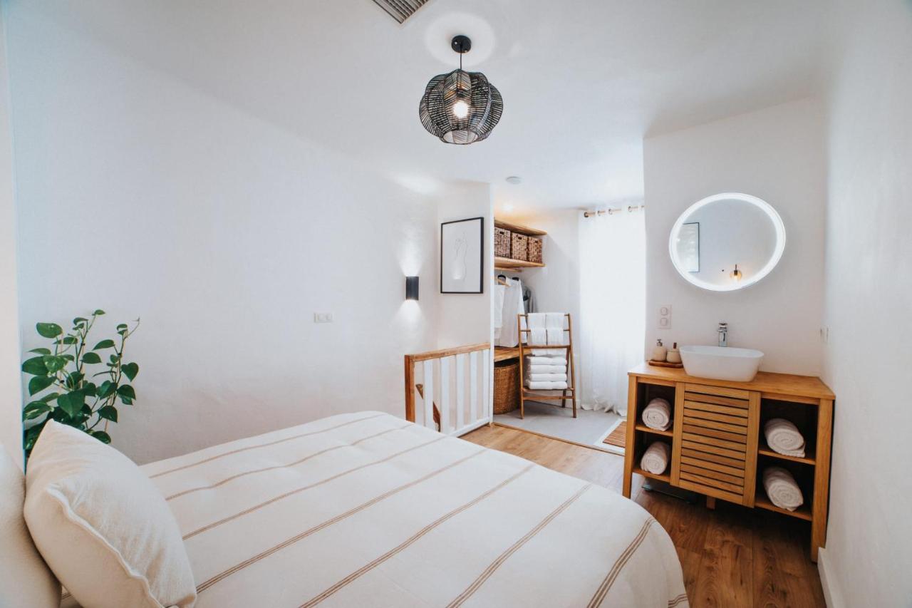Perfect Family-Oriented And Renovated Townhouse In The Old Antibes Appartement Buitenkant foto